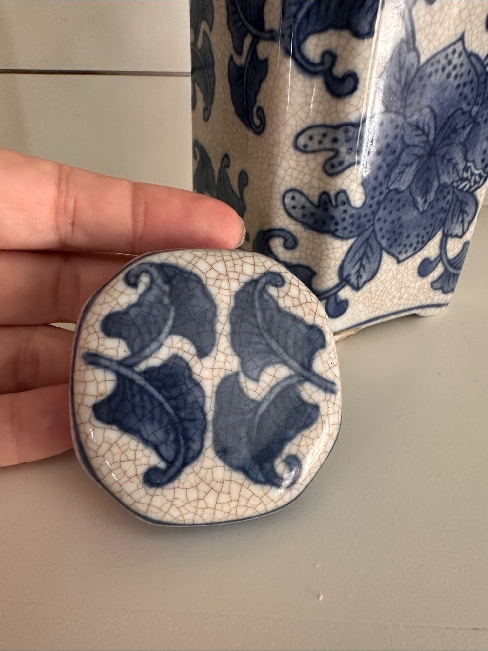 Vintage Japanese White Blue Floral Crackled Glaze Ginger Tea Jar &Lid/Asian Vase - Picture 7 of 12
